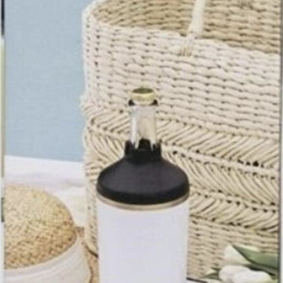 Wine Bottle Cooler NEW in box with tag. Giftable - Picture 7 of 12